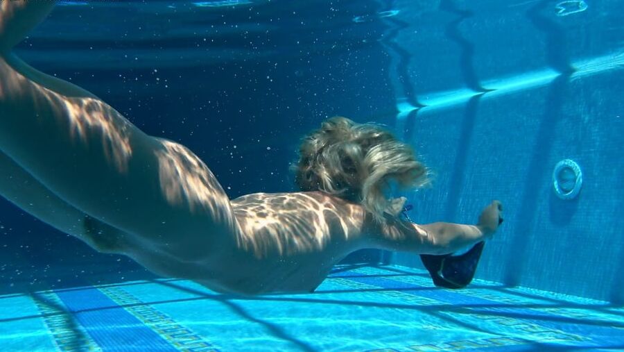 Mary Kalisy Underwater Swimming Pool Erotics