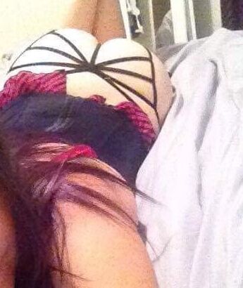 Booty babe