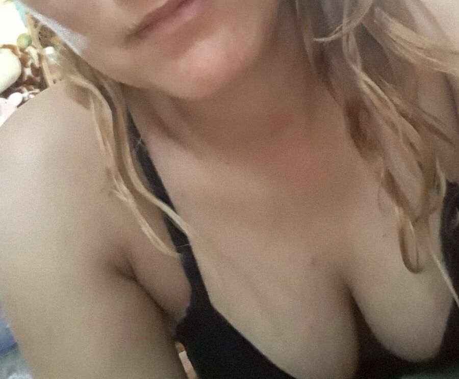 I like to show my ass to be fucked 2