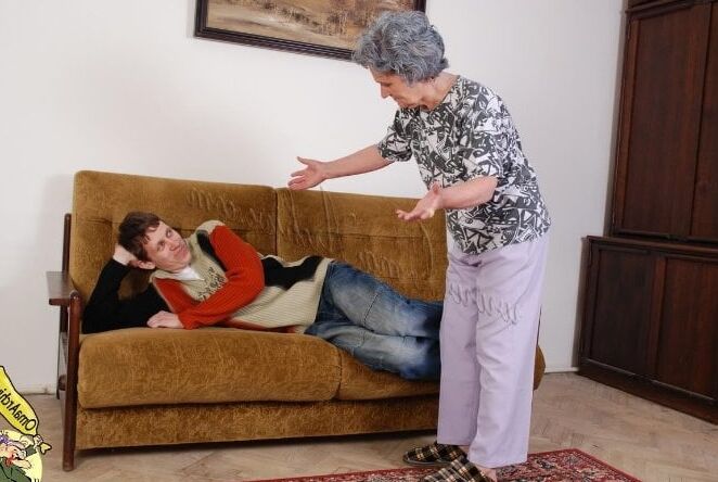 Amateur granny going wild