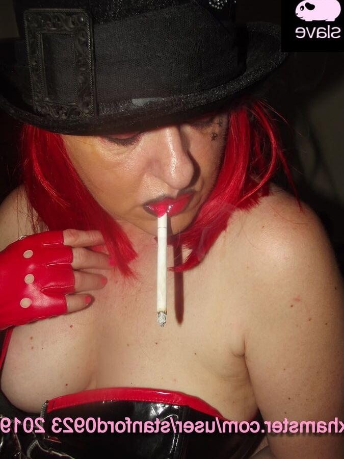 MISTRESS WITH PIGGY SLAVE