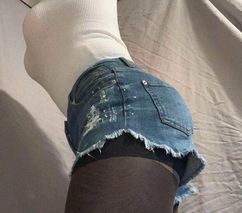 Please cum on my ass
