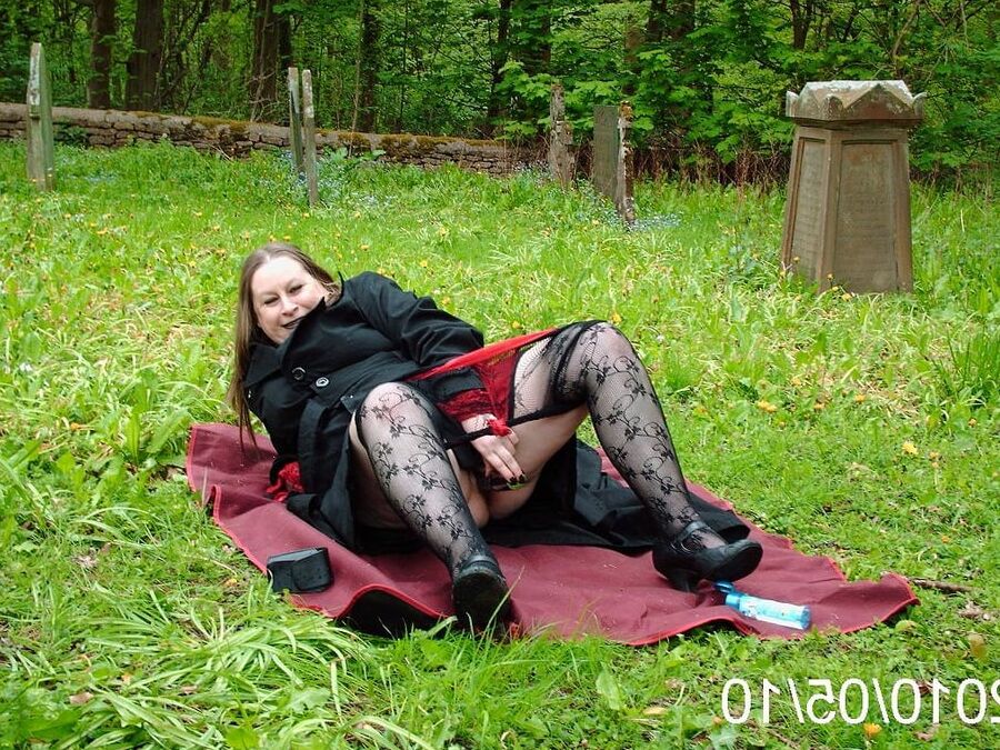 Milf Church Flashing and Sucking