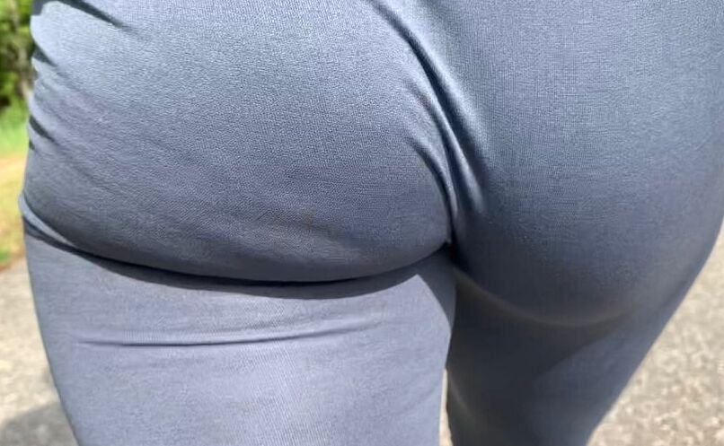 Please cum on my ass