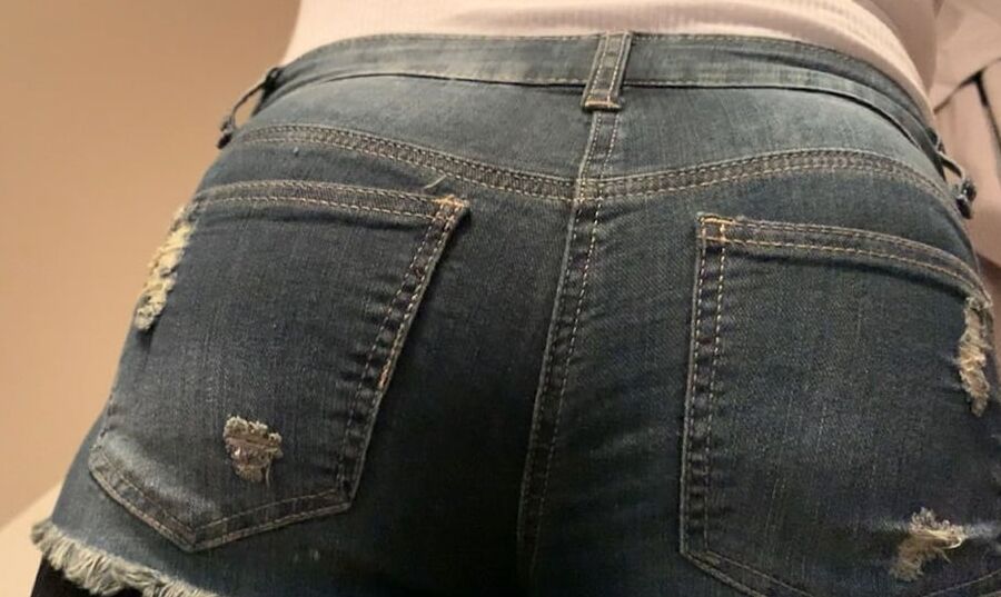 Please cum on my ass