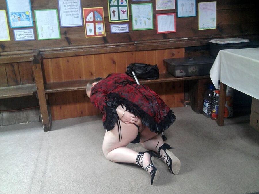 Milf Church Flashing and Sucking