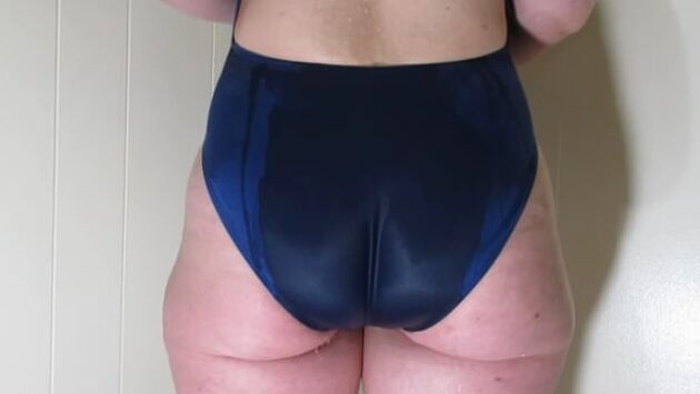 PAWG In One PIece Swimsuit Gets Wet Hot MILF
