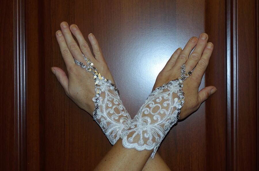 Gloves