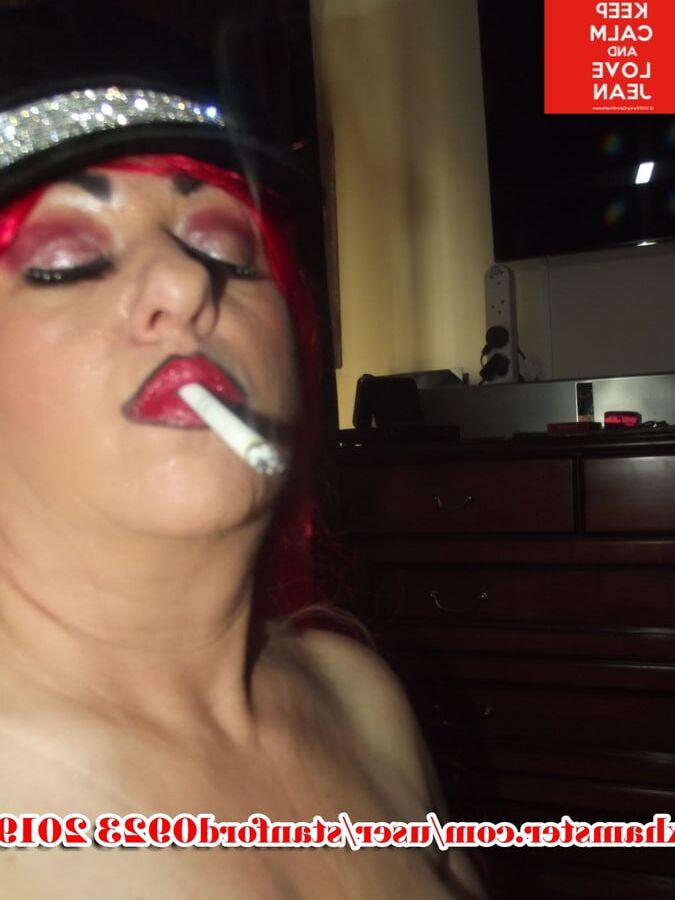 SMOKING SLUT JEAN