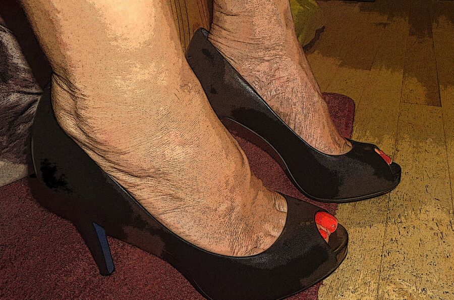 Random pics blue heels of my wife