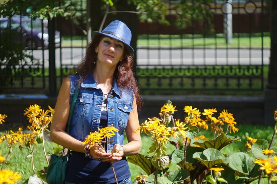 In orange flowers 1
