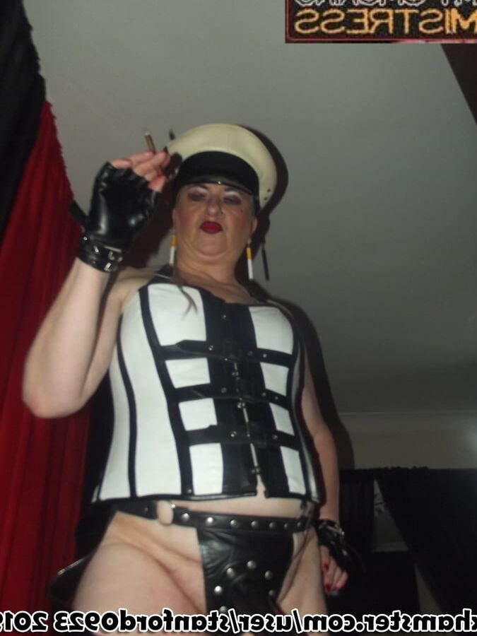 SMOKING MISTRESS