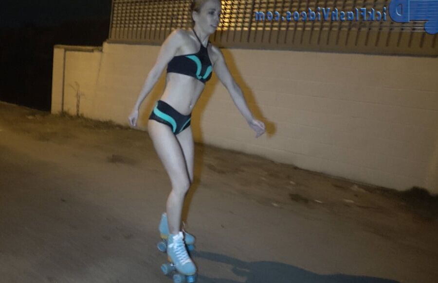 Dick Flash and Public Masturbation CFNM Videos