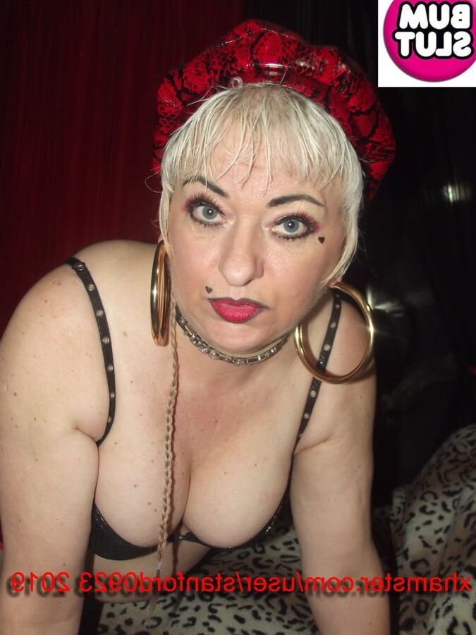 BUM SLUT