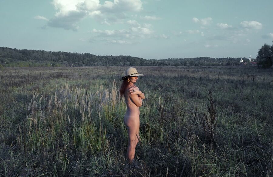 Without Panties but in Hat