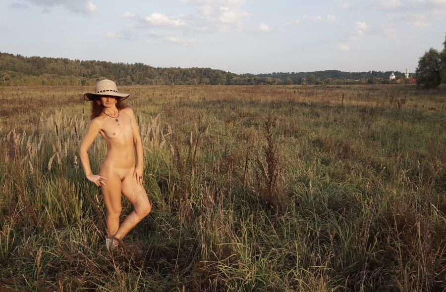 Without Panties but in Hat
