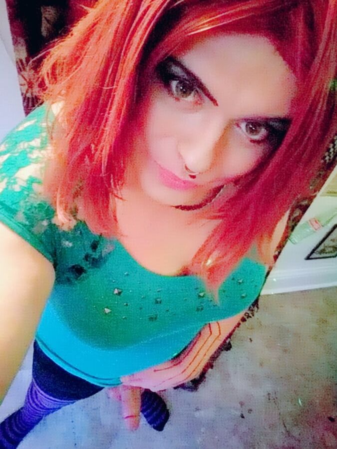 SIMMY VIOLET