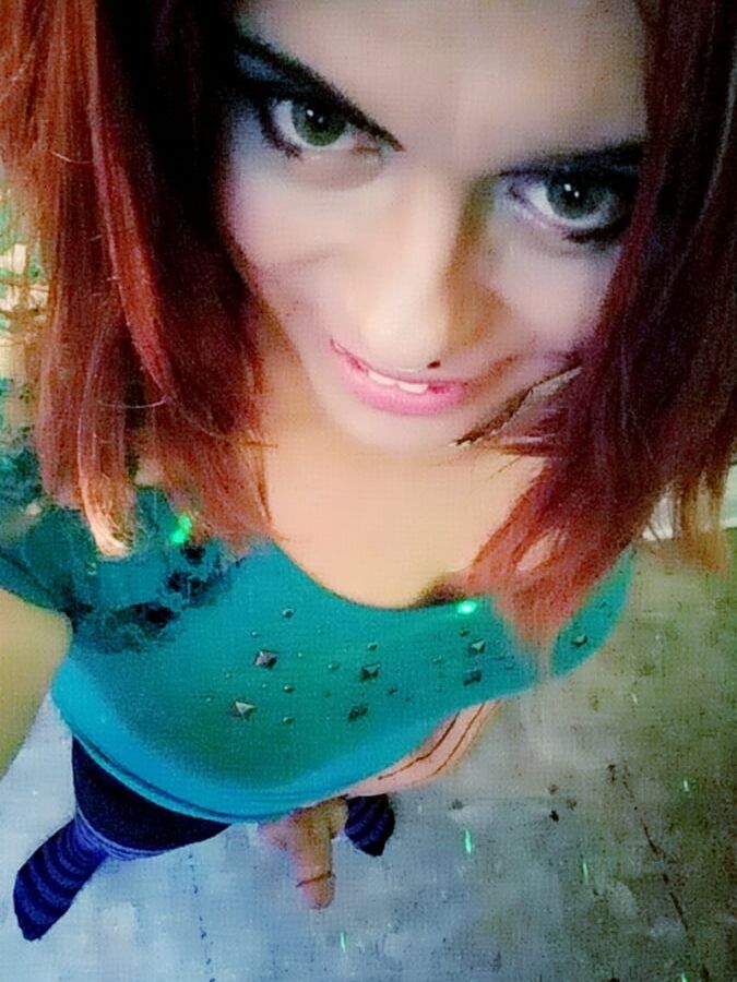 SIMMY VIOLET