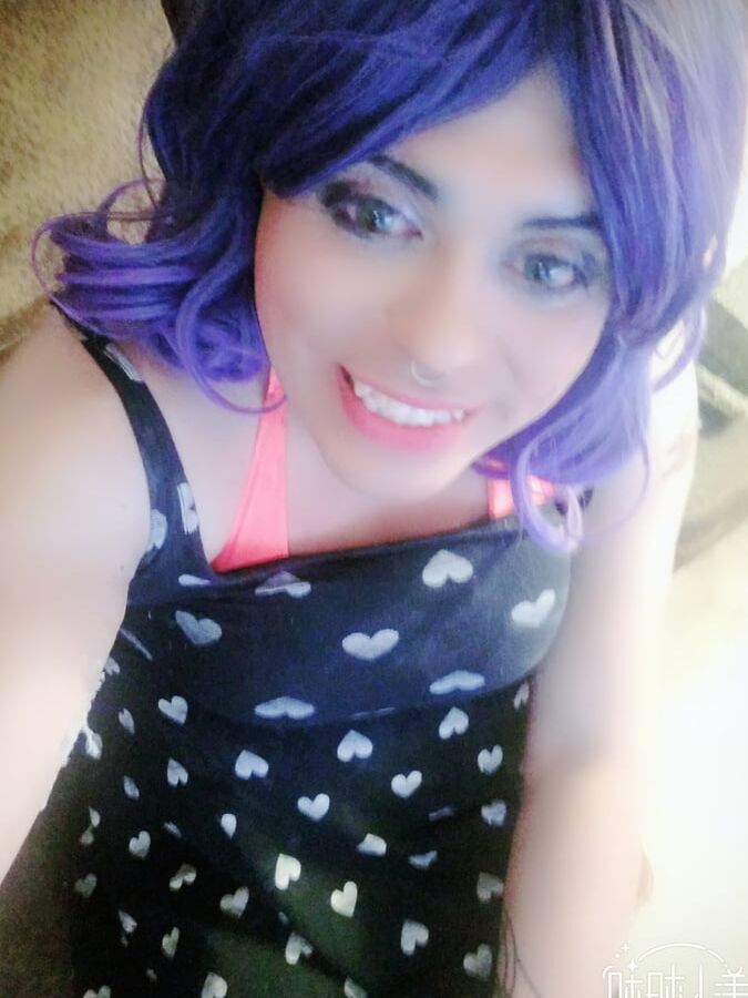 SIMMY VIOLET