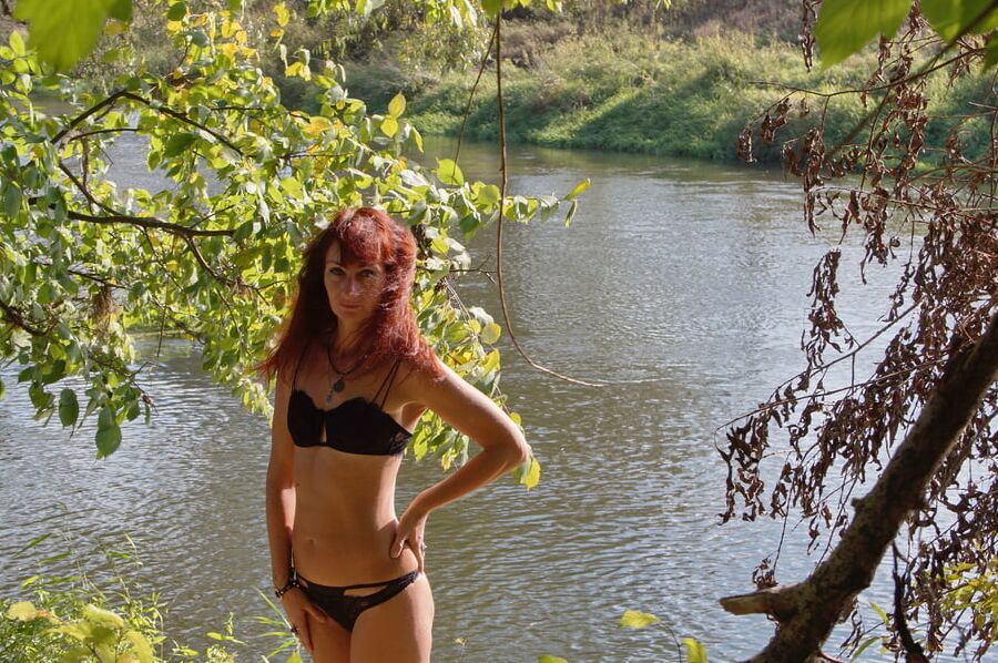 2018 Bikini Beach Woman