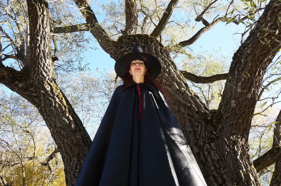 In Black Mantle