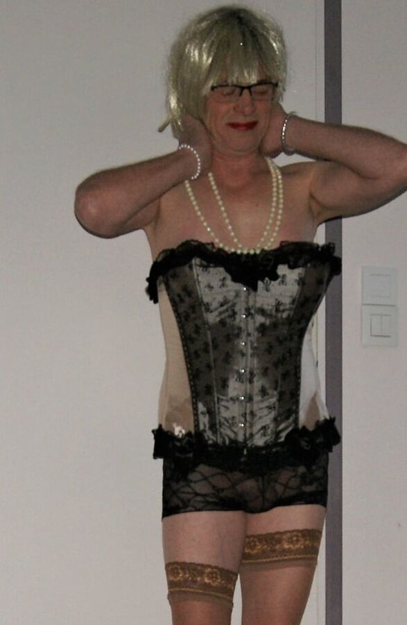 Corset sissy me