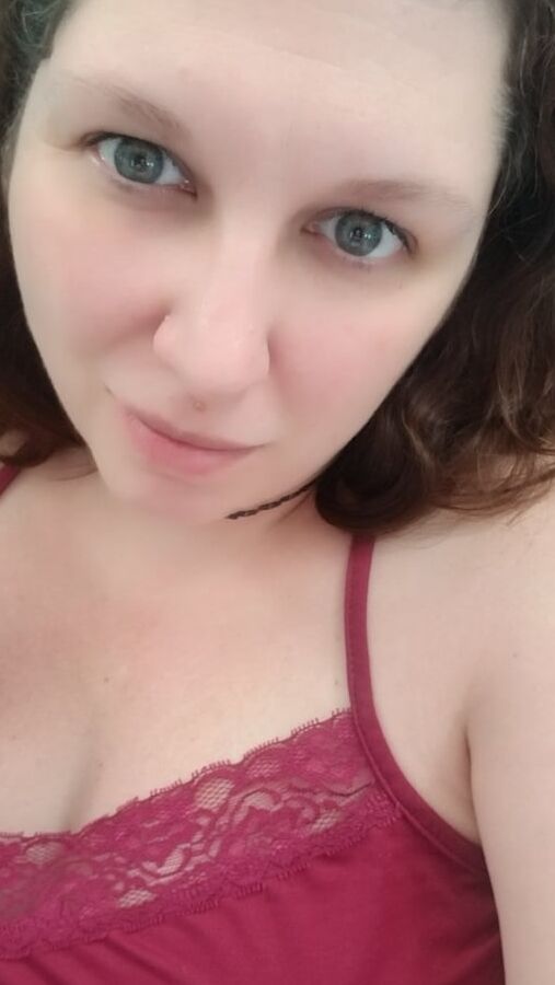 Weekly roundup bored housewife milf legs ass tits tease