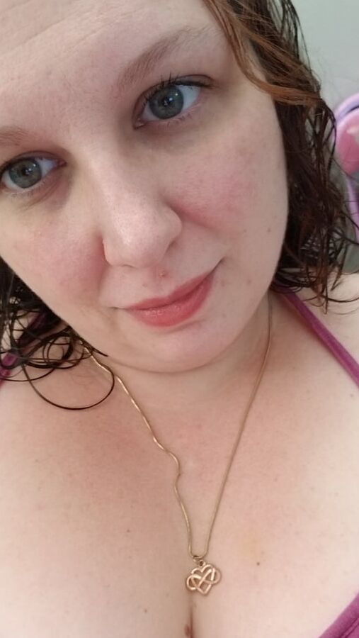 Weekly roundup bored housewife milf legs ass tits tease