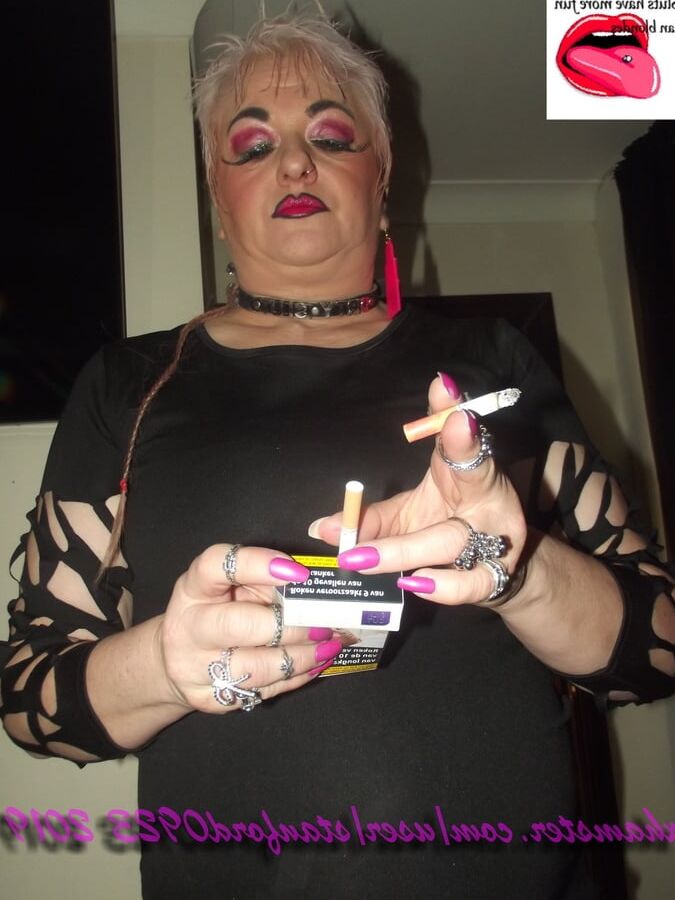 LIPSTICK SLUT