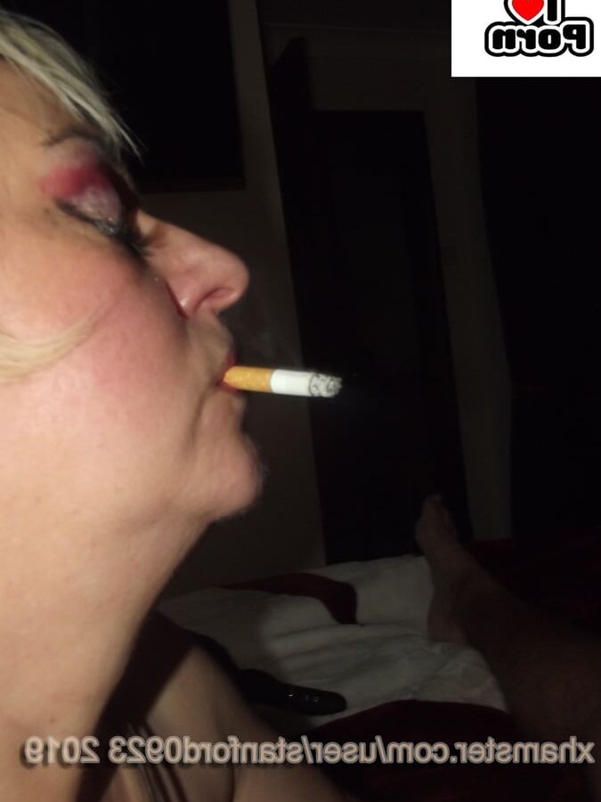 SLUT LOVES PORN