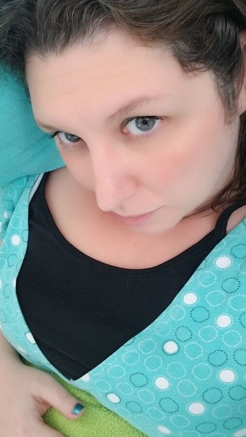 Thighs, ass and panties for a special someone milf housewife
