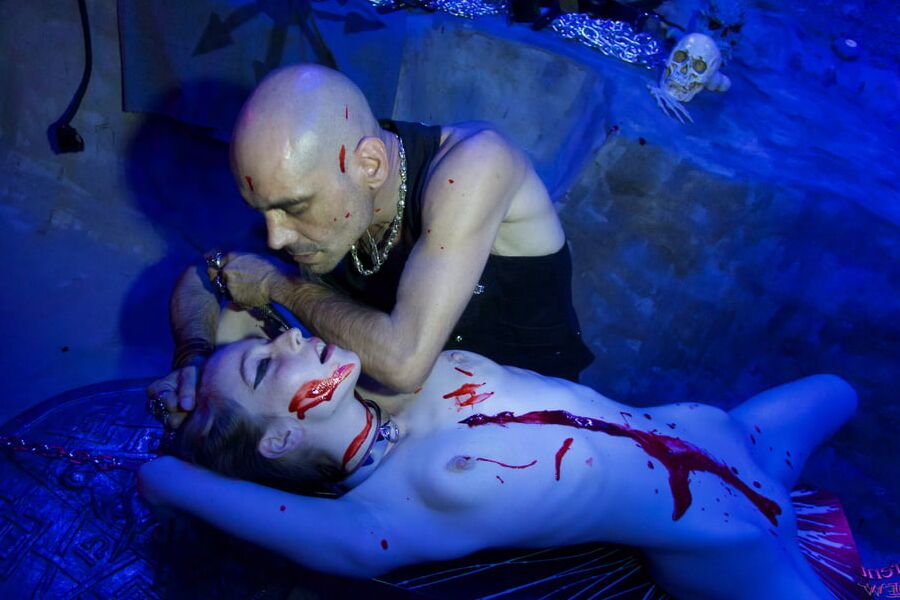 Blue Sacrifice Gore Fantasie