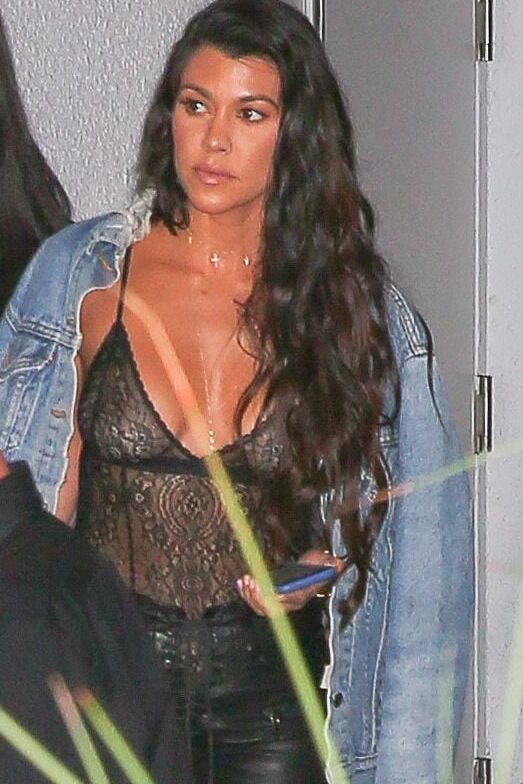 Kourtney Kardashian nude ass and sexy bikini photos