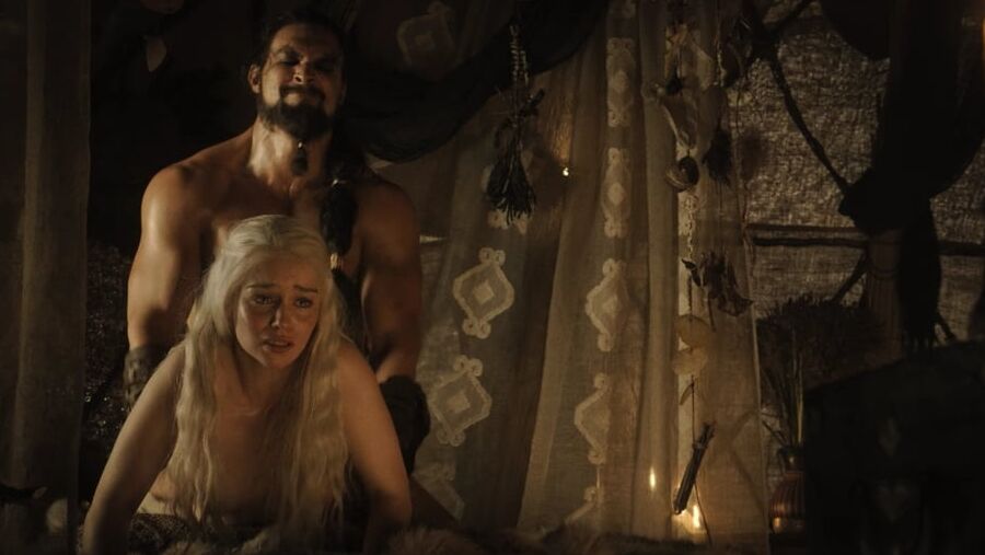 Emilia Clarke nude and sex vidcaps