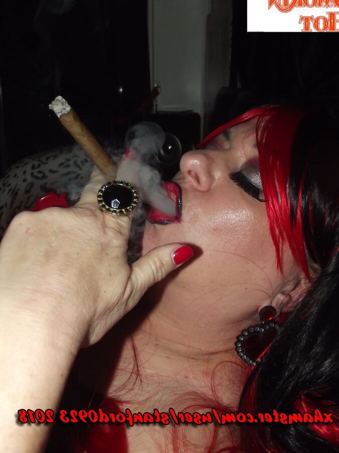 SMOKING HOT SLUT 2018