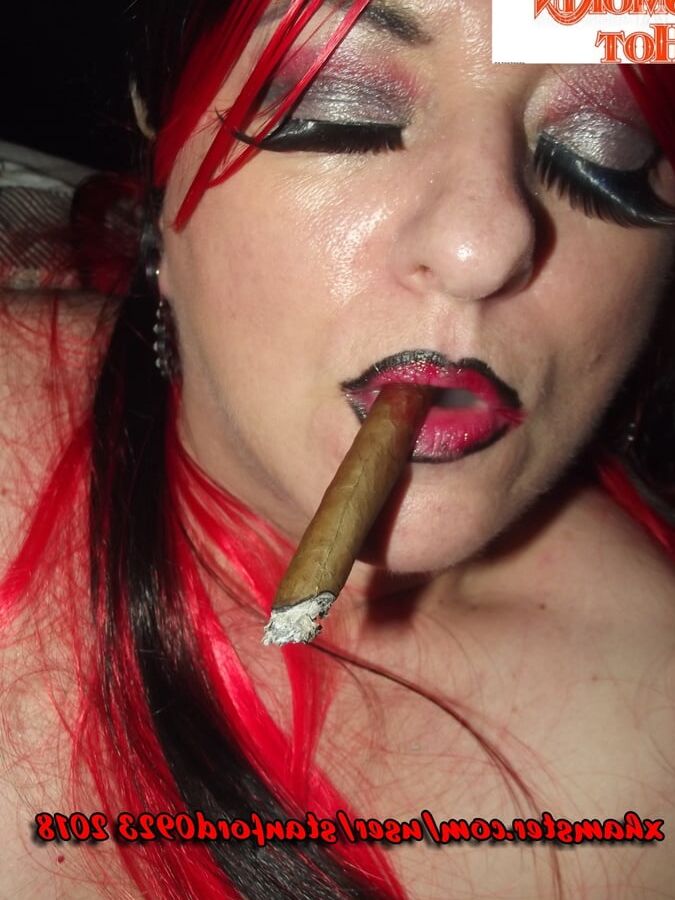 SMOKING HOT SLUT 2018