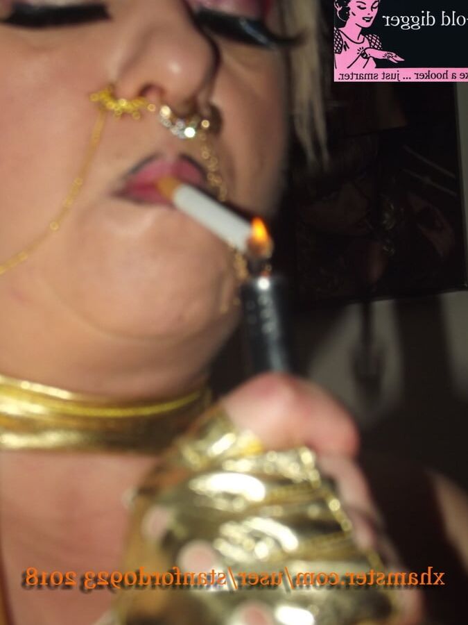 GOLD DIGGING SLUT 2018