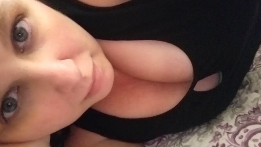 Magic wand always gets the job done bored  housewife milf