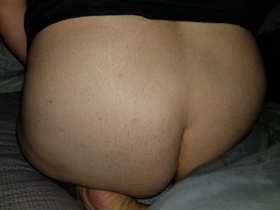 Sexy BBW Shows off her Assets