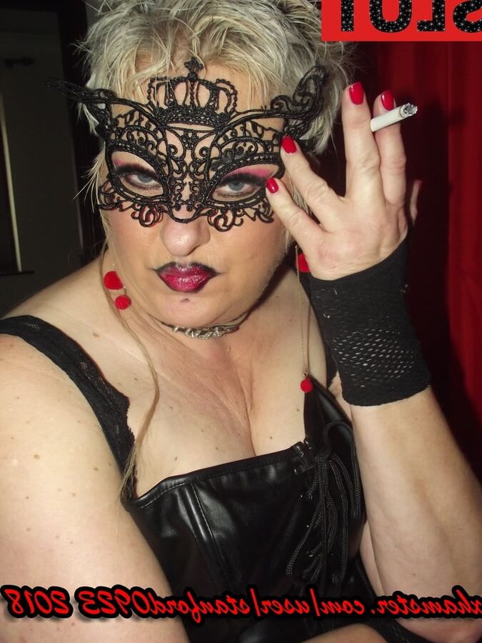 SLUT LOOK