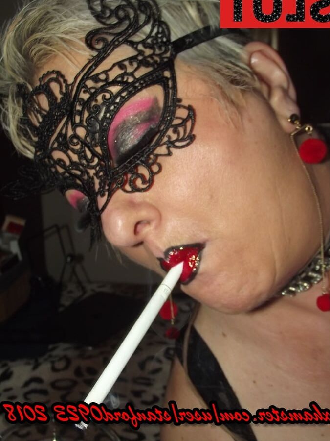 SLUT LOOK