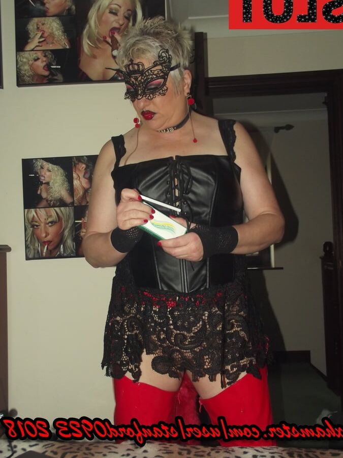 SLUT LOOK