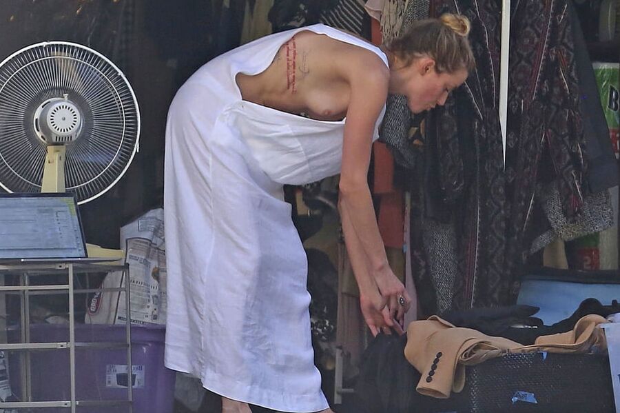Amber Heard paparazzi tits shots