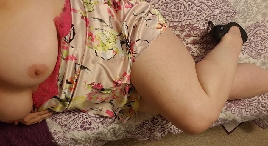 Heels and lace full reveal..... milf bored housewife