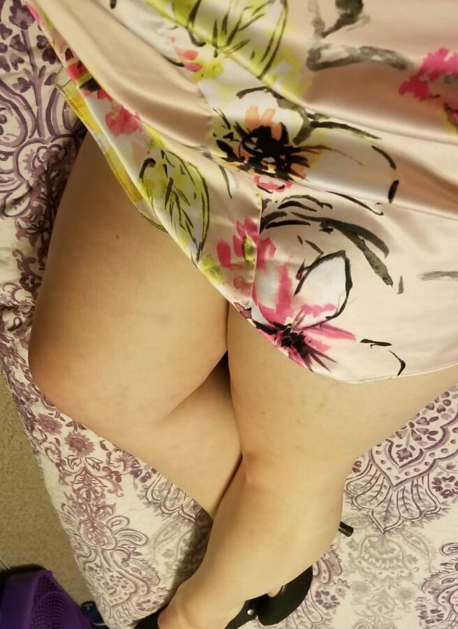 Heels and lace full reveal..... milf bored housewife