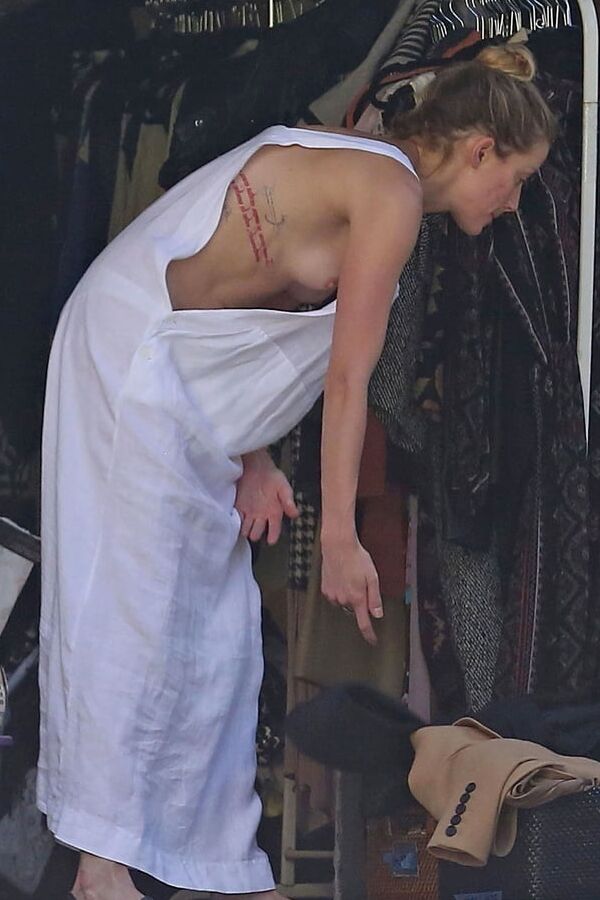 Amber Heard paparazzi tits shots