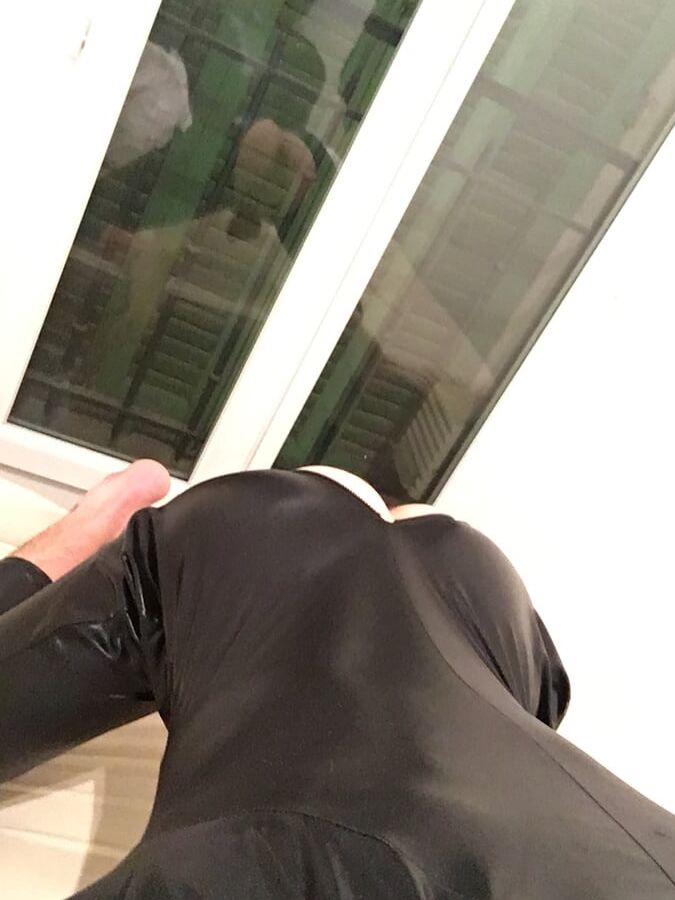 Latex vinyl s