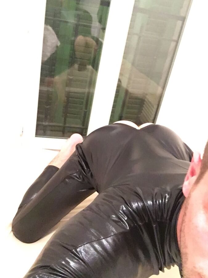 Latex vinyl s