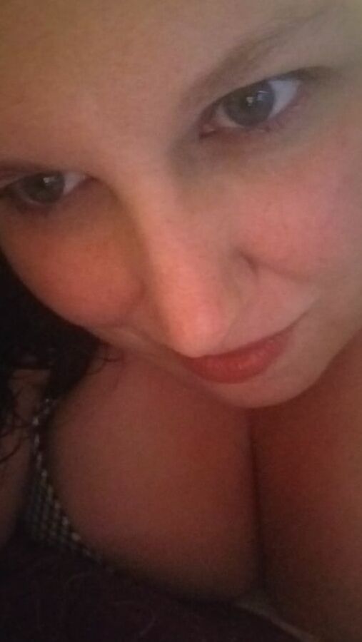 Pretty new  bra needs to be shown off milf housewife