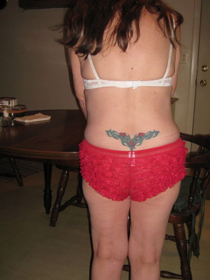 I am my husband slutty whore and i love it i love to fuck hi